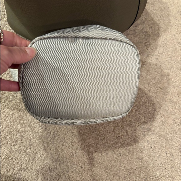 Soft leather bucket bag; NWOT - Picture 10 of 12